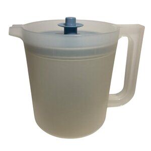 Vintage Tupperware #1575-6 Go Between 1.5 Quart Pitcher w/ Blue Push Button Lid
